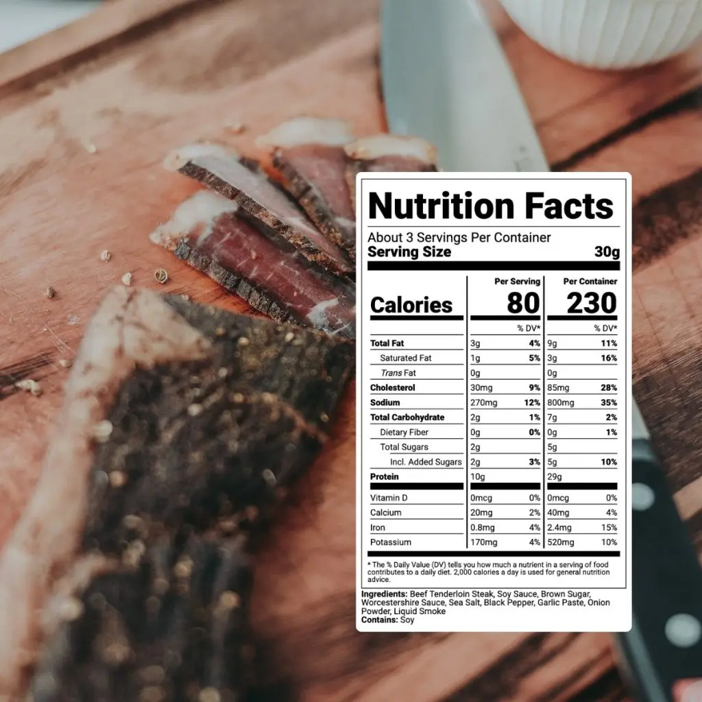 Etiqueta de información nutricional de cecina de ternera de doble columna que muestra valores por porción y por envase para una bolsa de aperitivo de 80 calorías, 10 g de proteína y 3 porciones.